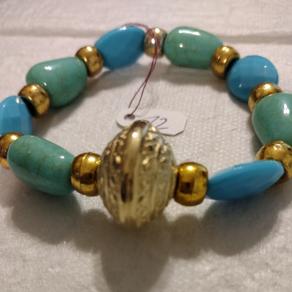 Artemis's Gems custom-made beaded bracelet with gold metal engraved bead - Picture 4 of 5